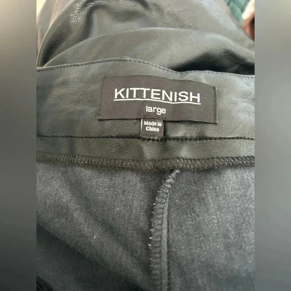 Kittenish Black Vegan Leather Lace Tie Front Pants Size Large Excellent Conditio - Picture 6 of 8